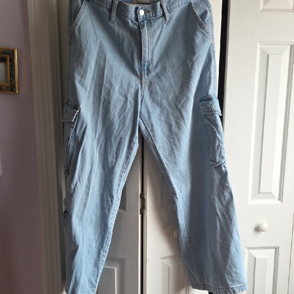 Universal Threads Wide Barrel Cargo Jeans